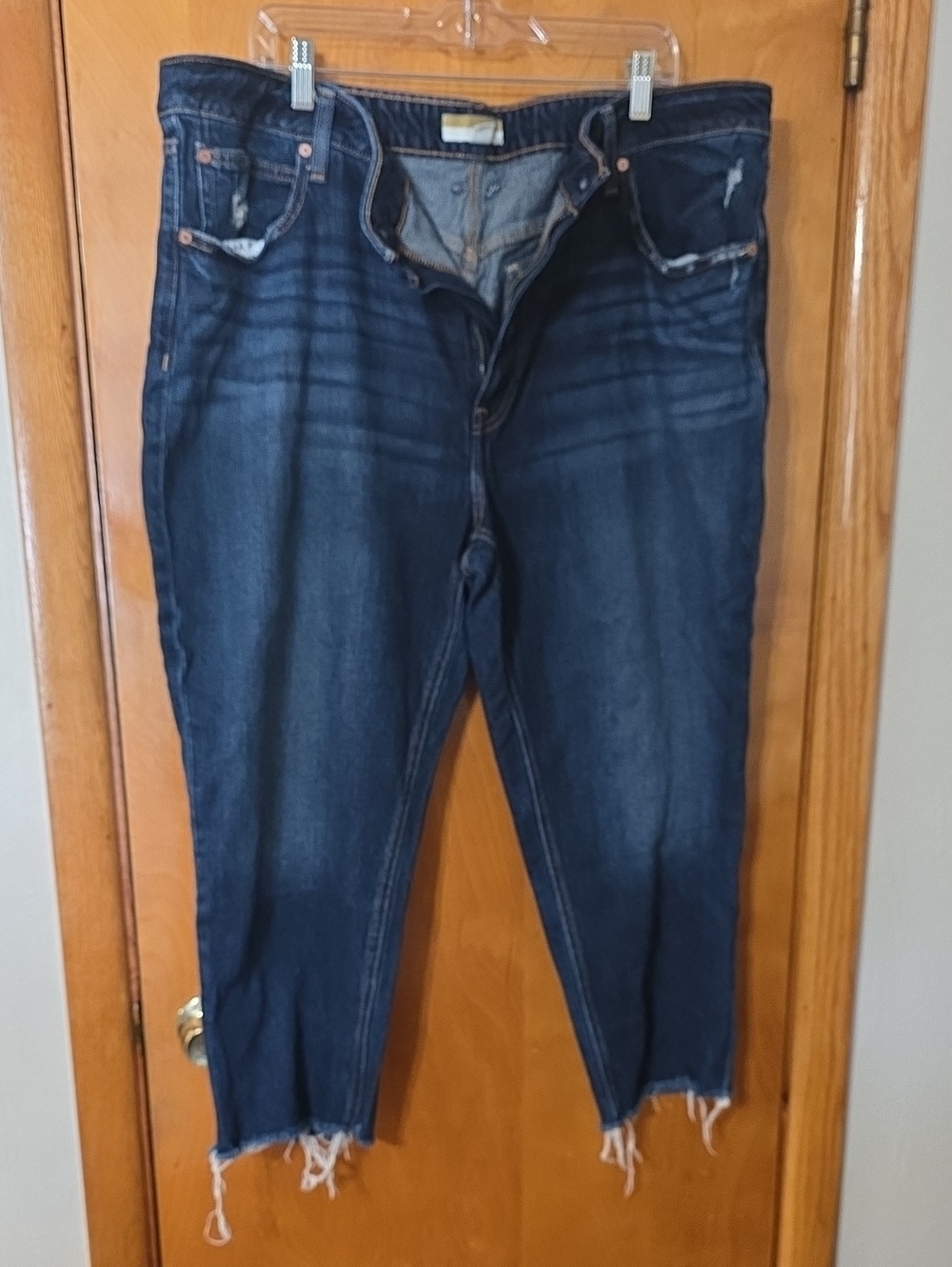 Old Navy Dark Blue Distressed Cropped Skinny Jeans